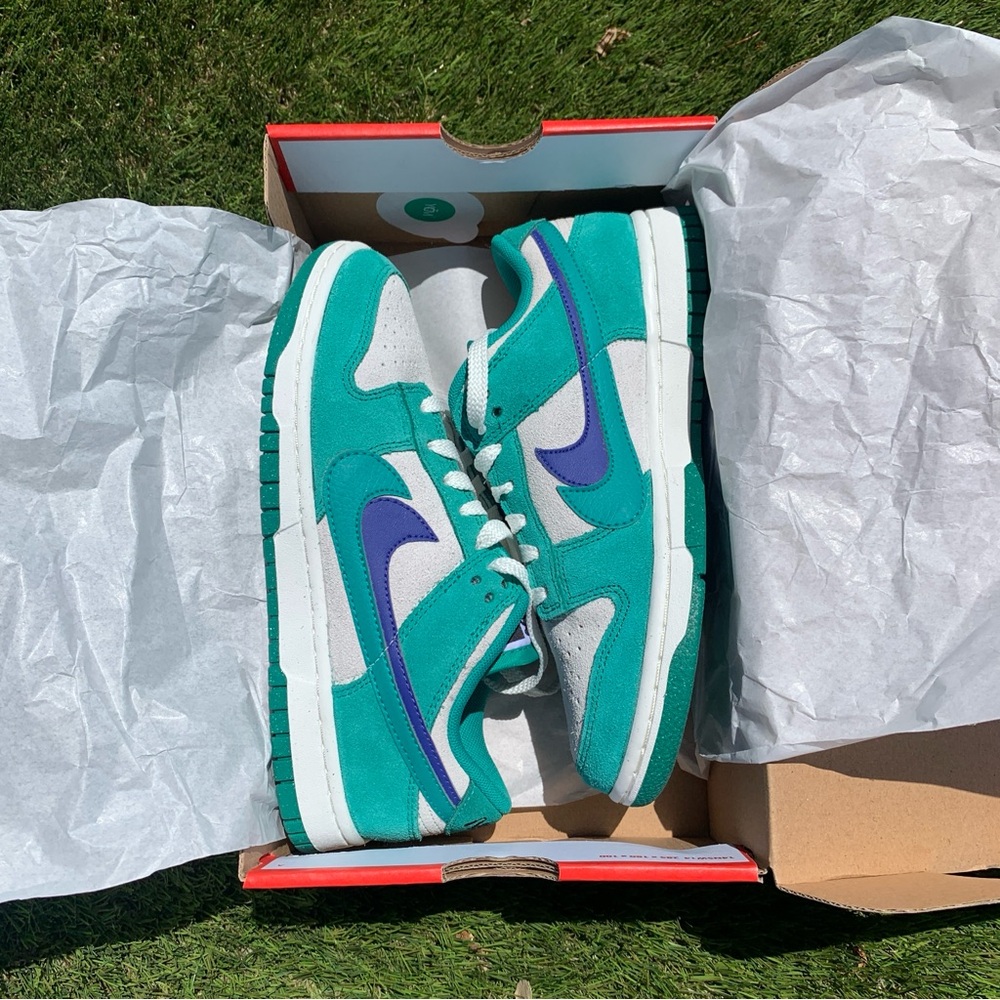 Nike Dunk Low SE 85
Neptune Green (Women's)